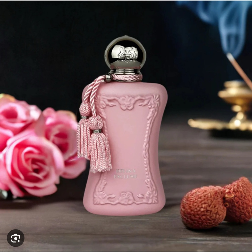 Delina Parfums de Marly Pink Perfume bottle